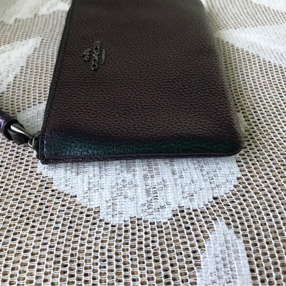 NWOT Coach Hologram Oil Slick Mermaid Wristlet - Picture 5 of 7